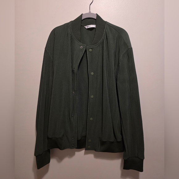 Zara Other - Zara Green Bomber Jacket Stylish and Versatile